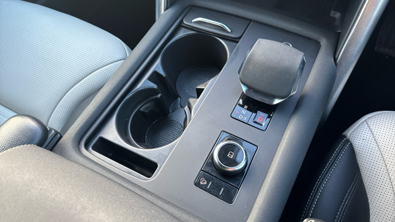 Land Rover Discovery 2.0 P300 R-Dynamic S 5dr Auto Petrol Station Wagon